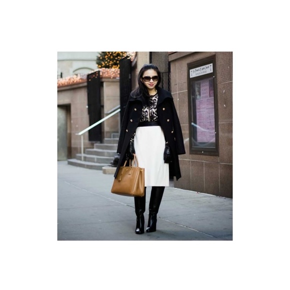 Black Knee-High Women's Boots - Picture 10 of 10